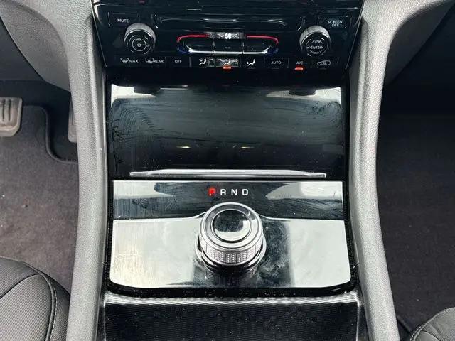 2024 Jeep Grand Cherokee Laredo X 4x4