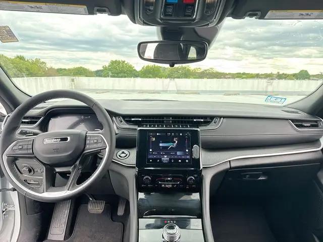 2024 Jeep Grand Cherokee Laredo X 4x4