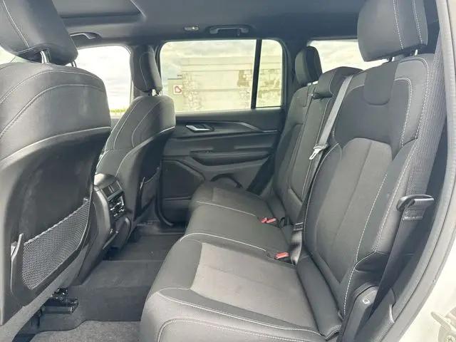 2024 Jeep Grand Cherokee Laredo X 4x4