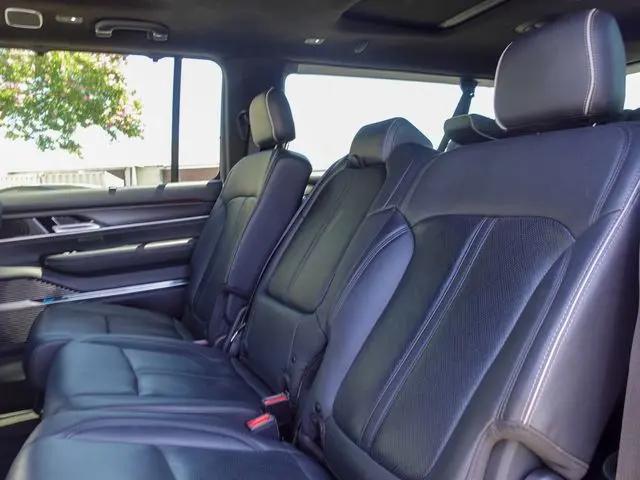 2024 Jeep Grand Wagoneer L Series II 4x4