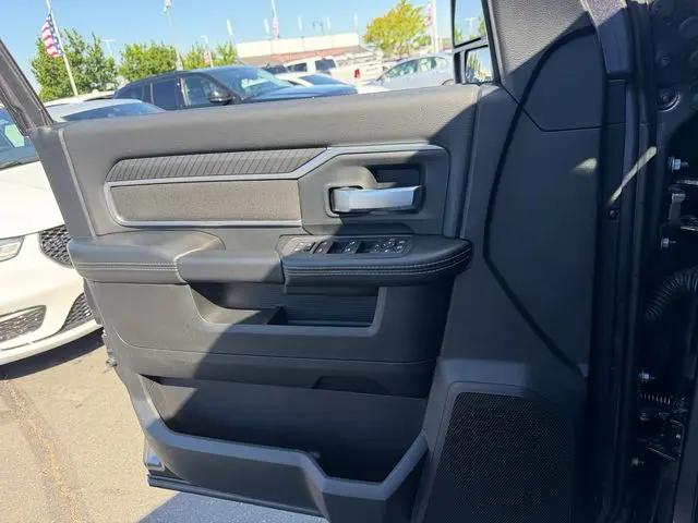 2025 Ram 2500 Big Horn Crew Cab 4x4 6'4" Box