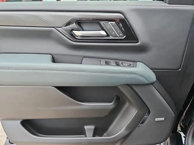 2026 GMC Yukon XL 4WD AT4