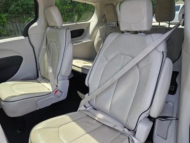 2021 Chrysler Pacifica Limited AWD