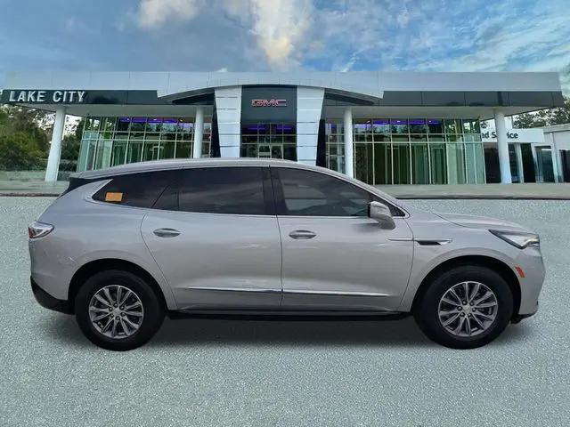 2022 Buick Enclave FWD Essence