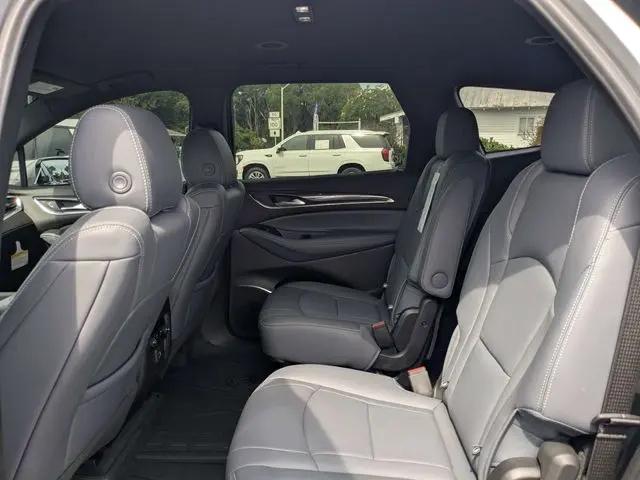 2022 Buick Enclave FWD Essence