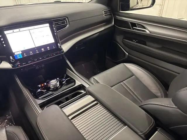 2026 Jeep Grand Wagoneer Limited Altitude 4x4
