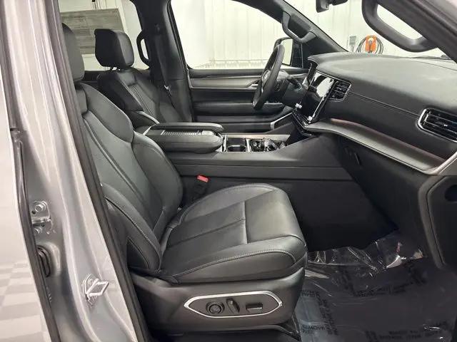 2026 Jeep Grand Wagoneer Limited Altitude 4x4