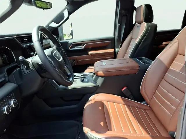 2026 GMC Sierra 2500HD Crew Cab, Standard Bed, Denali Ultimate, 4WD