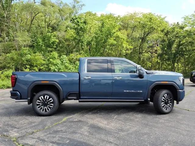 2026 GMC Sierra 2500HD Crew Cab, Standard Bed, Denali Ultimate, 4WD