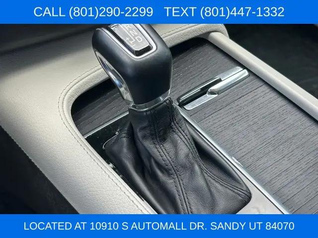 2020 Volvo XC90 T6 Momentum 7 Passenger
