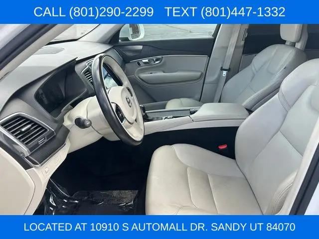 2020 Volvo XC90 T6 Momentum 7 Passenger