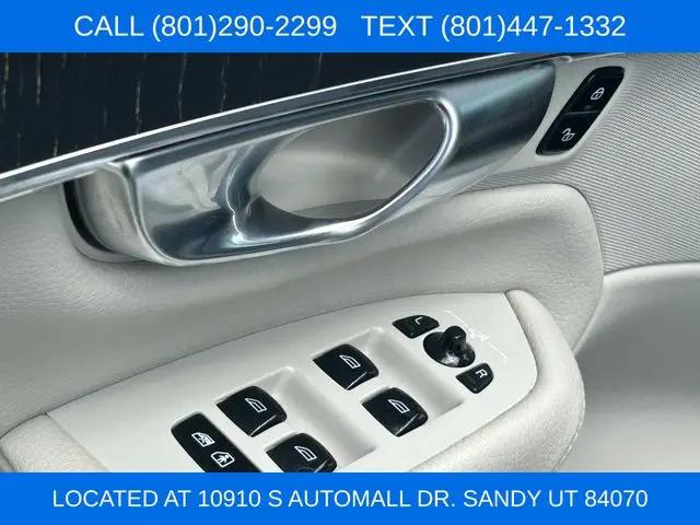 2020 Volvo XC90 T6 Momentum 7 Passenger