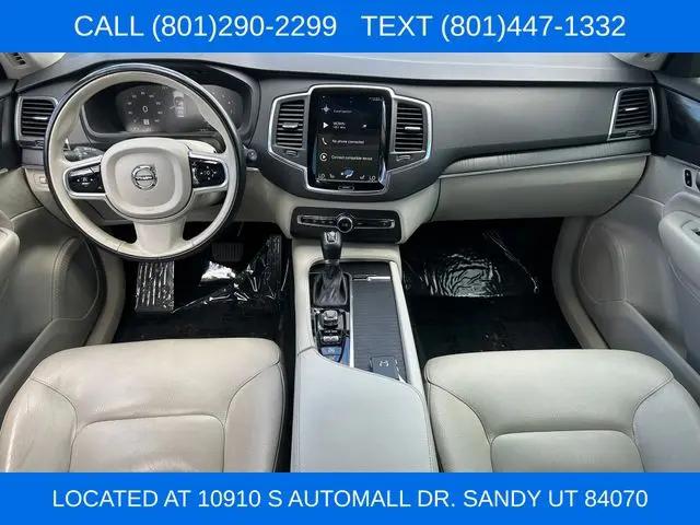 2020 Volvo XC90 T6 Momentum 7 Passenger