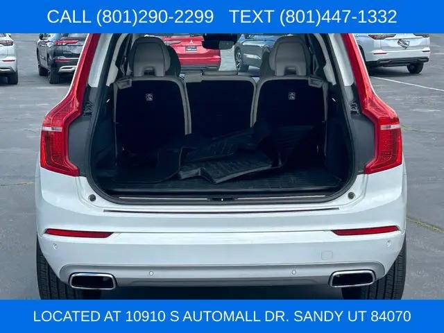 2020 Volvo XC90 T6 Momentum 7 Passenger