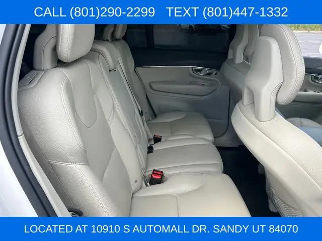 2020 Volvo XC90 T6 Momentum 7 Passenger