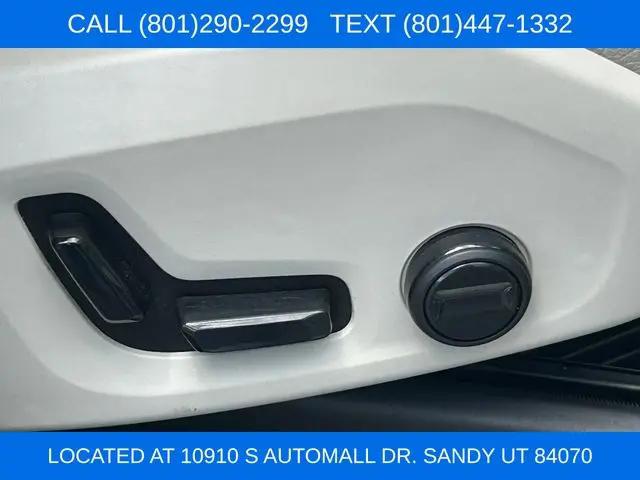 2020 Volvo XC90 T6 Momentum 7 Passenger