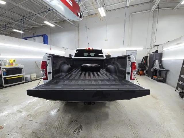 2024 Ram 3500 Big Horn Crew Cab 4x4 8' Box