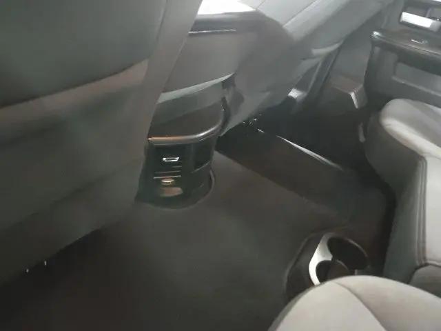 2024 Ram 3500 Big Horn Crew Cab 4x4 8' Box