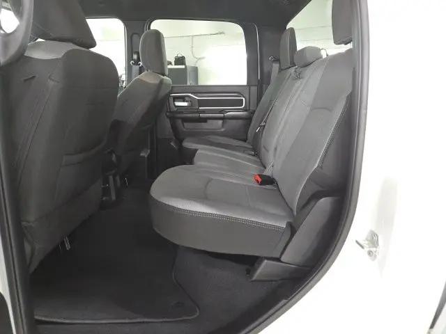 2024 Ram 3500 Big Horn Crew Cab 4x4 8' Box