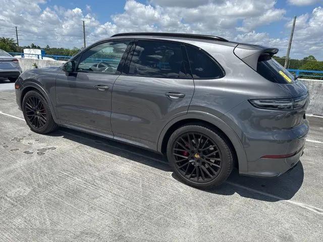 2021 Porsche Cayenne GTS