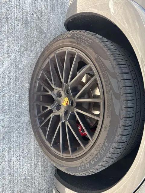 2021 Porsche Cayenne GTS