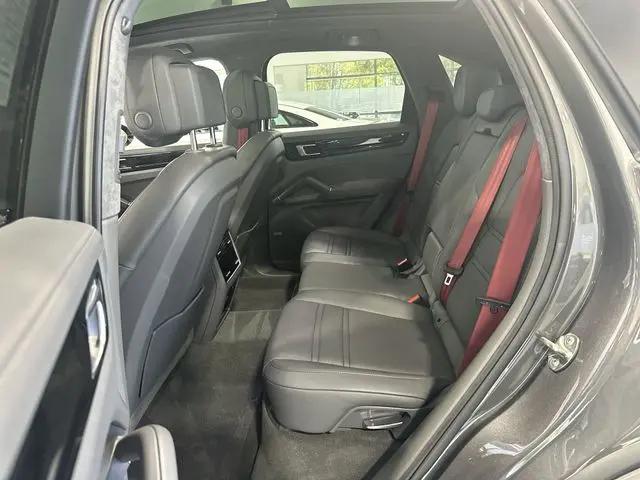 2021 Porsche Cayenne GTS
