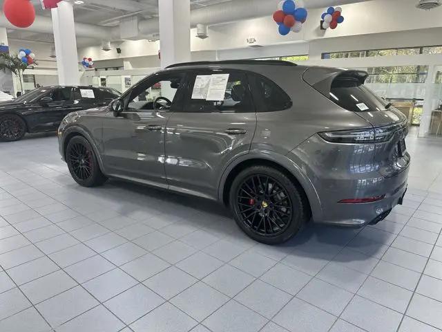 2021 Porsche Cayenne GTS