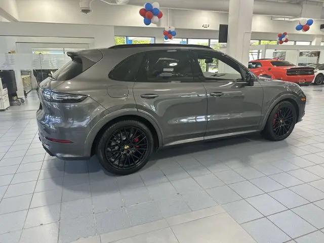 2021 Porsche Cayenne GTS