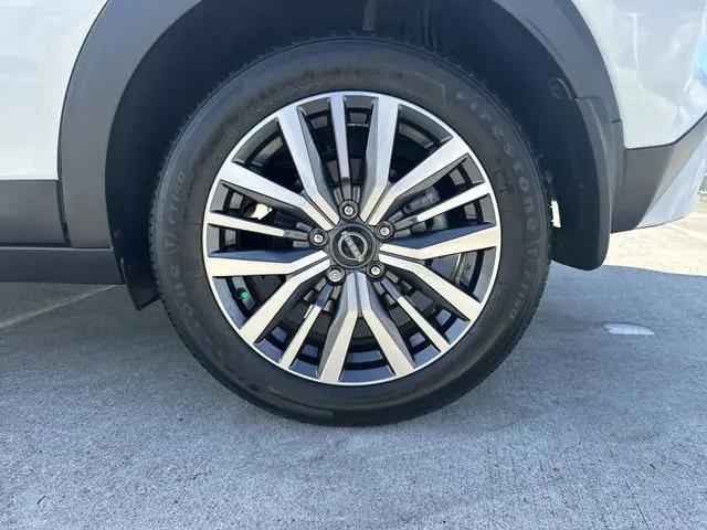2023 Nissan Kicks SV Xtronic CVT