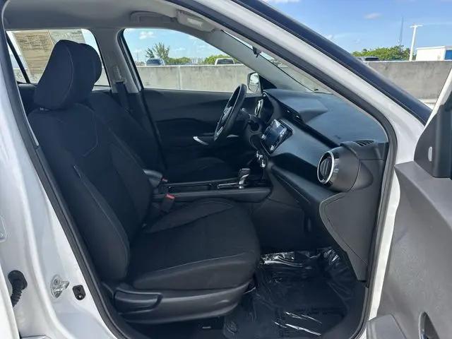 2023 Nissan Kicks SV Xtronic CVT
