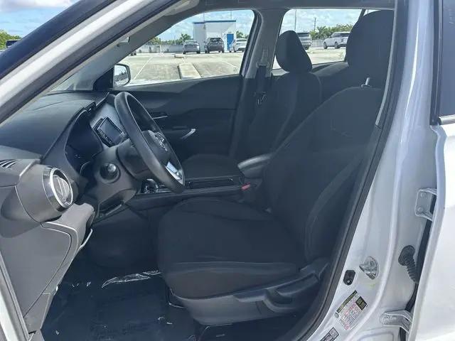 2023 Nissan Kicks SV Xtronic CVT