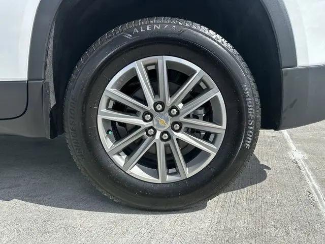 2023 Chevrolet Traverse FWD LT Leather