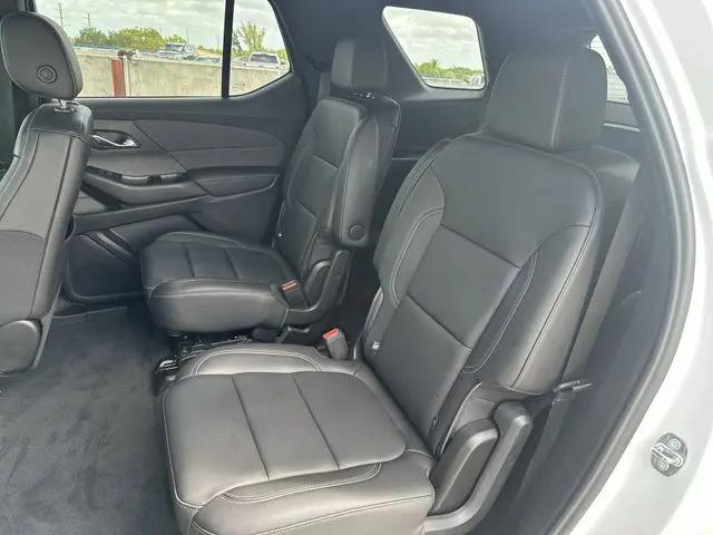 2023 Chevrolet Traverse FWD LT Leather
