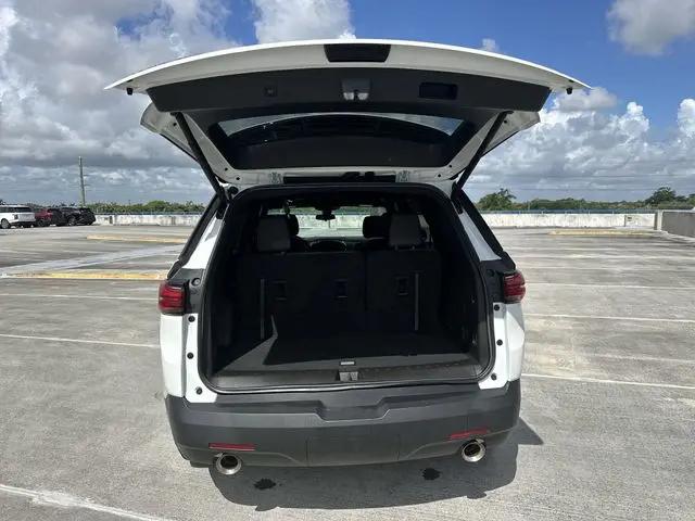 2023 Chevrolet Traverse FWD LT Leather