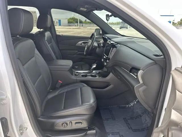 2023 Chevrolet Traverse FWD LT Leather
