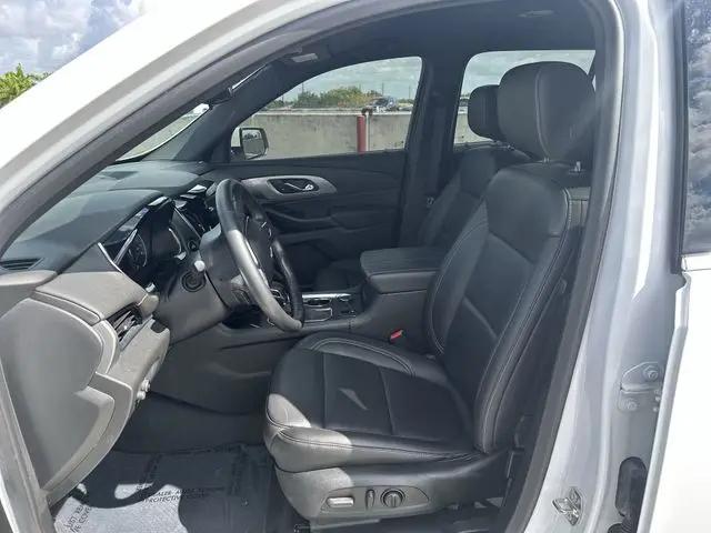 2023 Chevrolet Traverse FWD LT Leather