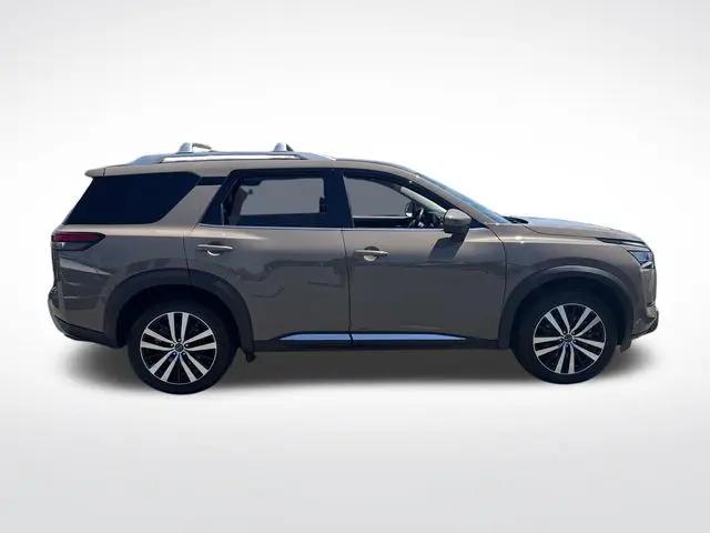 2023 Nissan Pathfinder Platinum 4WD