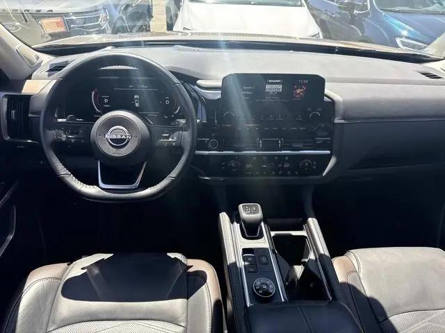 2023 Nissan Pathfinder Platinum 4WD