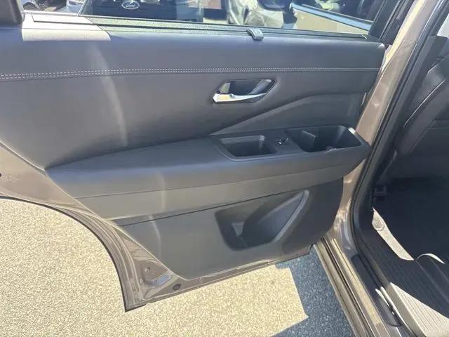 2023 Nissan Pathfinder Platinum 4WD