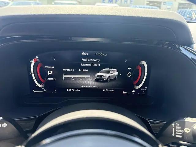2023 Nissan Pathfinder Platinum 4WD