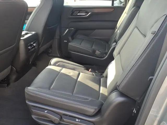 2025 GMC Yukon XL 4WD Denali