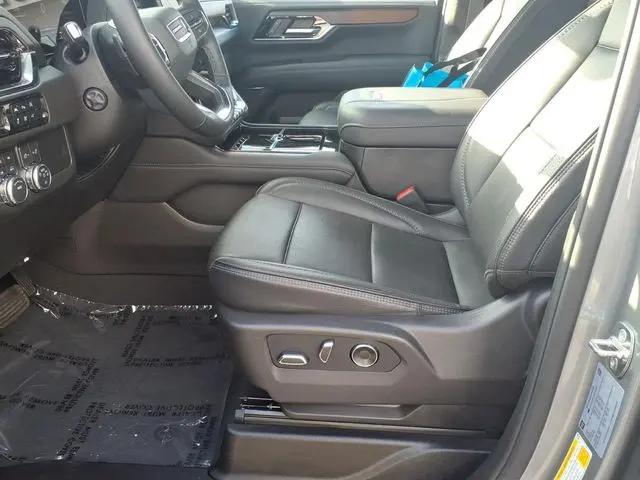 2025 GMC Yukon XL 4WD Denali