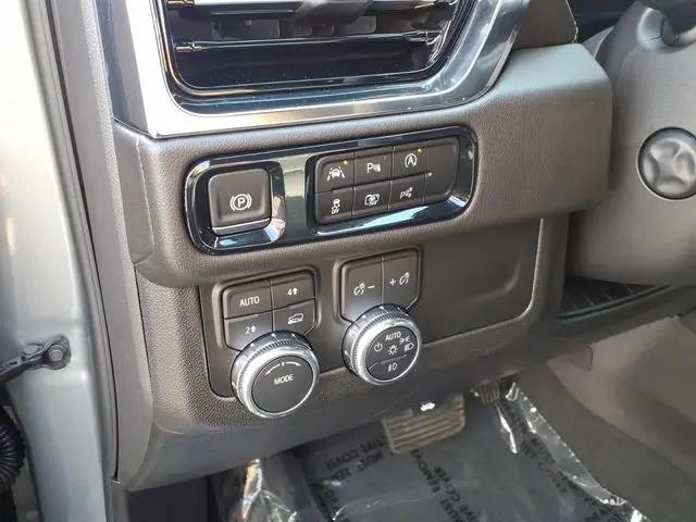 2025 GMC Yukon XL 4WD Denali