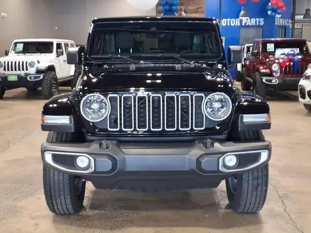 2025 Jeep Wrangler 4-Door Sahara 4x4