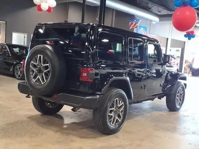 2025 Jeep Wrangler 4-Door Sahara 4x4