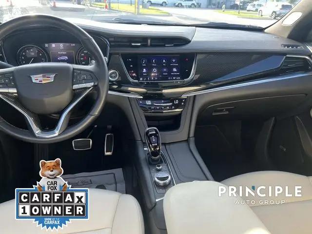 2023 Cadillac XT6 AWD Sport