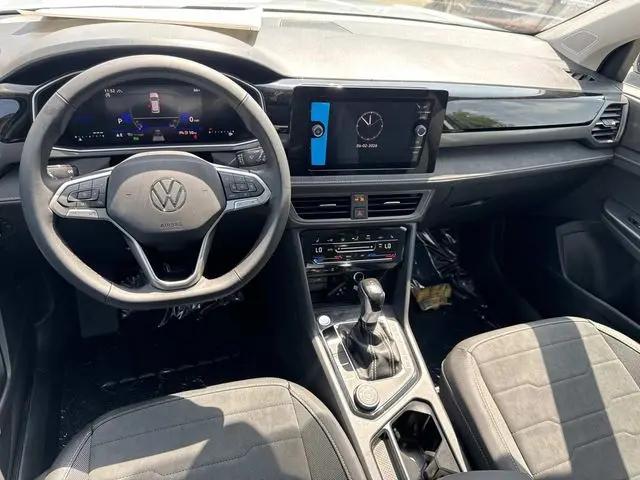 2026 Volkswagen Taos SE Black