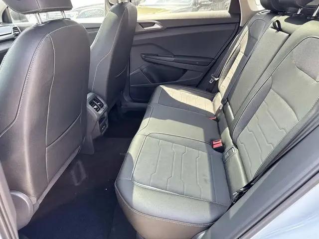 2026 Volkswagen Taos SE Black