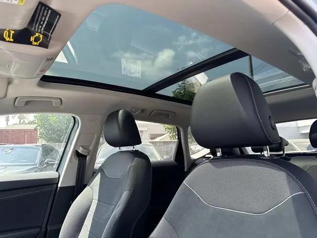 2026 Volkswagen Taos SE Black