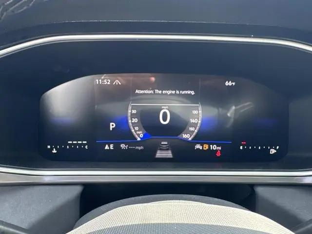 2026 Volkswagen Taos SE Black